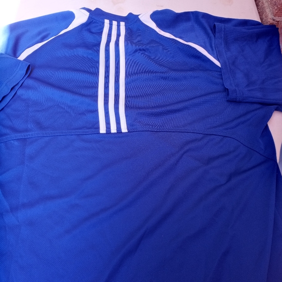 Adidas short sleeve shirt - Picture 2 of 3